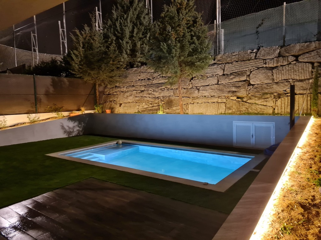 94266D44-F1C3-4193-B65C-7FB34483E9F6_1_105_c